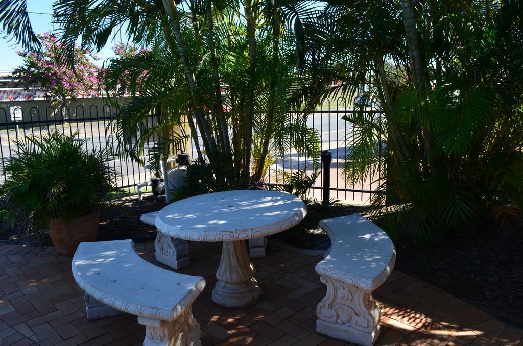 Rockhampton Palms Motor Inn Kültér fotó