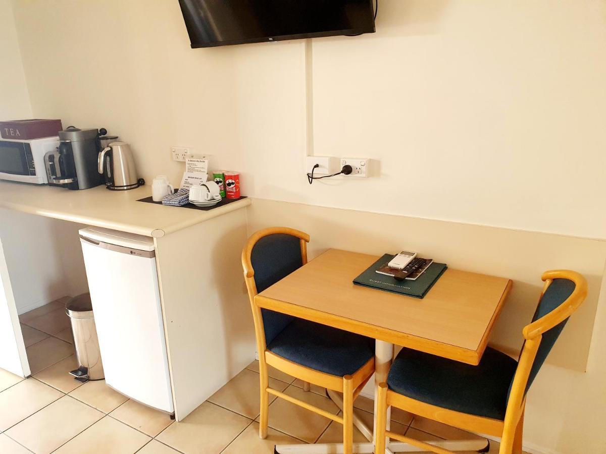 Rockhampton Palms Motor Inn Kültér fotó